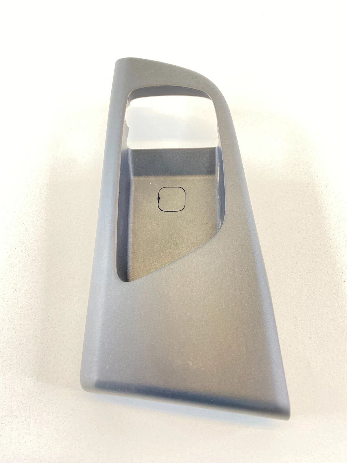 06-08 KIA OPTIMA REAR RIGHT SIDE INTERIOR DOOR HANDLE BEZEL TRIM 836212G000 OEM