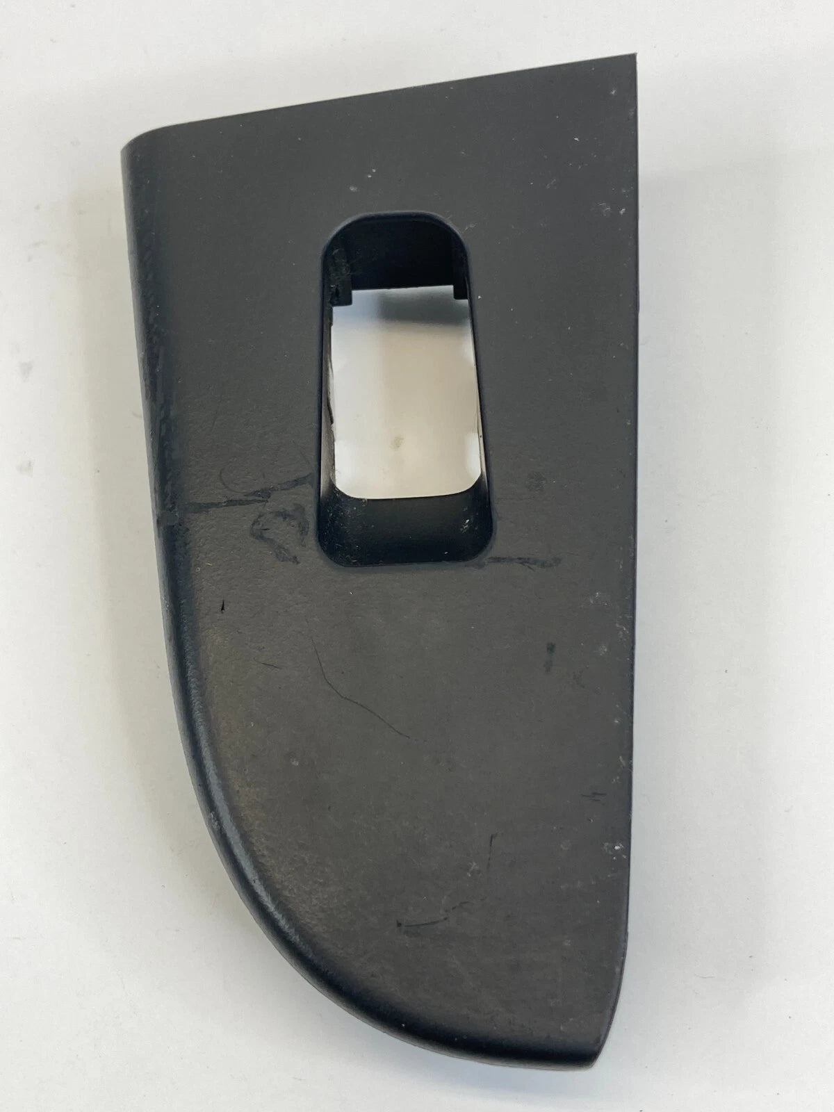 07-10 HYUNDAI ELANTRA REAR LEFT BACK SIDE DOOR WINDOW SWITCH BEZEL 93580-2H000