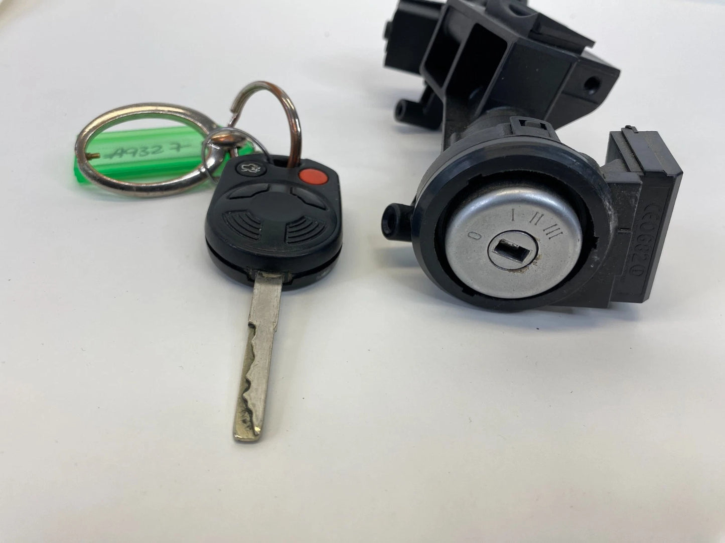 12-16 FORD FOCUS SEDAN 2.0L L4 IGNITION SWITCH LOCK CYLINDER & KEY 6E5T-15607-CA