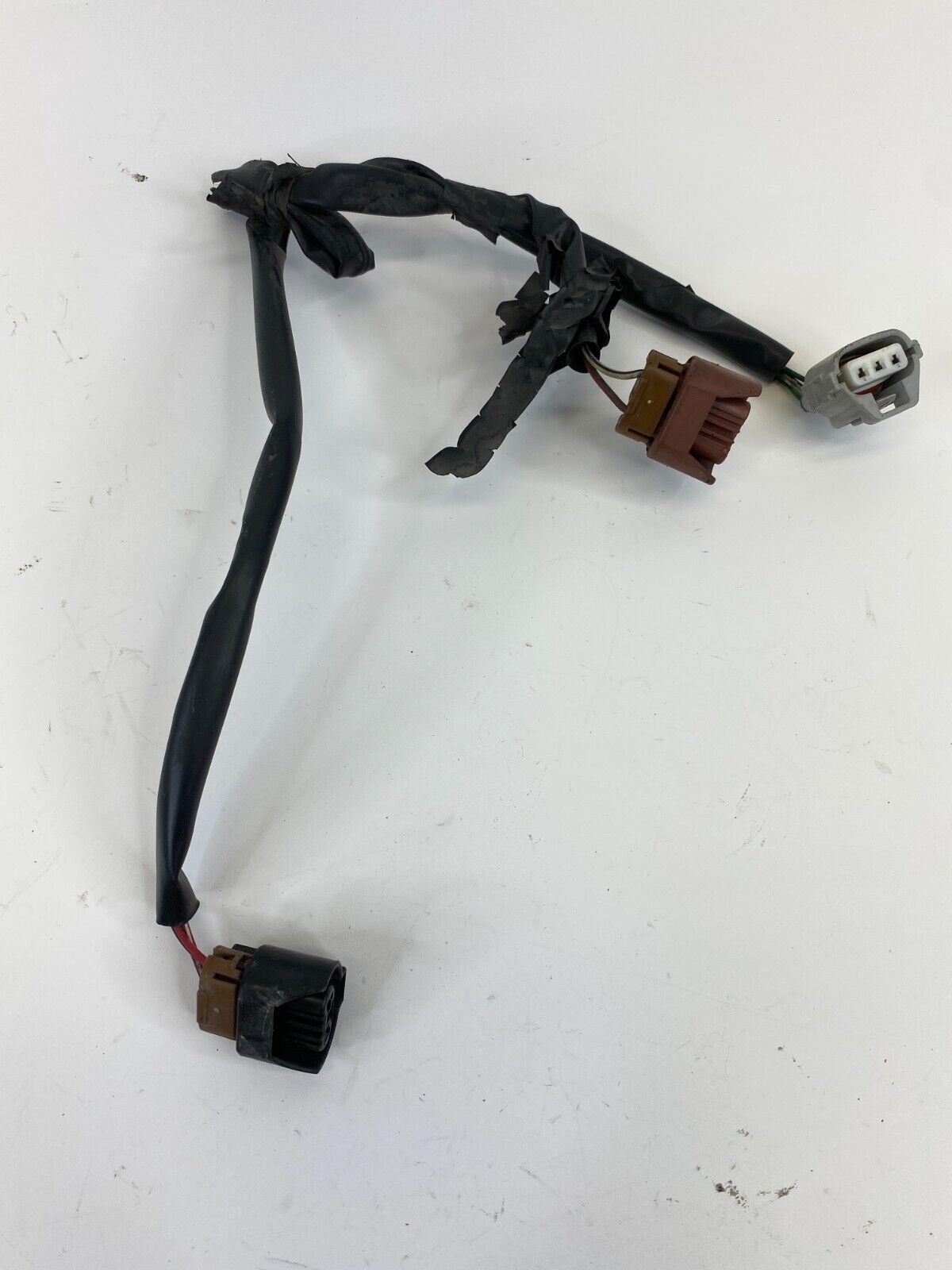 2002-2004 Toyota Camry Front Right Side Headlight Wire Harness Connector Plug