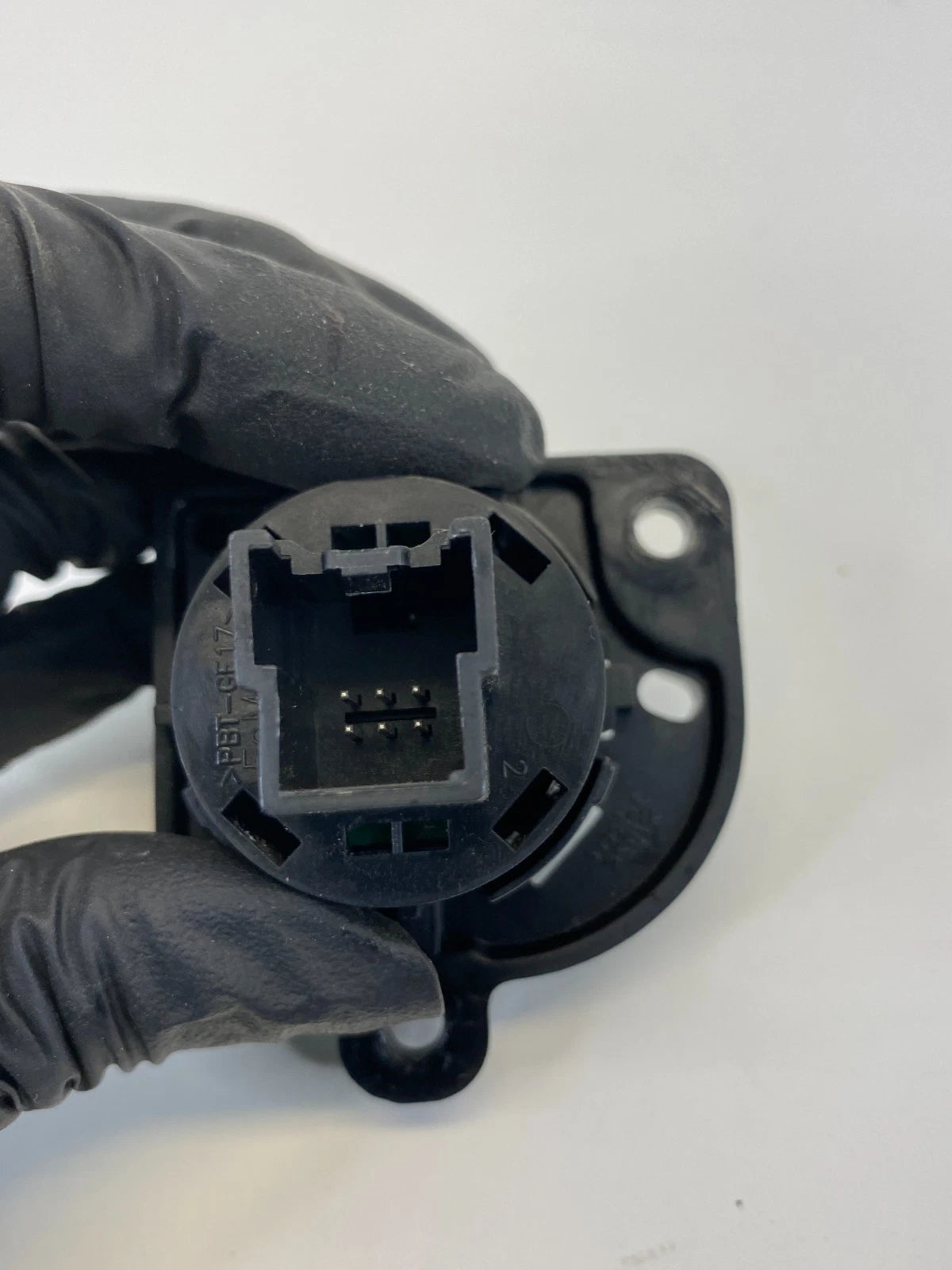 10-19 FORD TAURUS INTERCEPTOR SEDAN TRUNK OPEN RELEASE SWITCH AG1T19B514ABW OEM