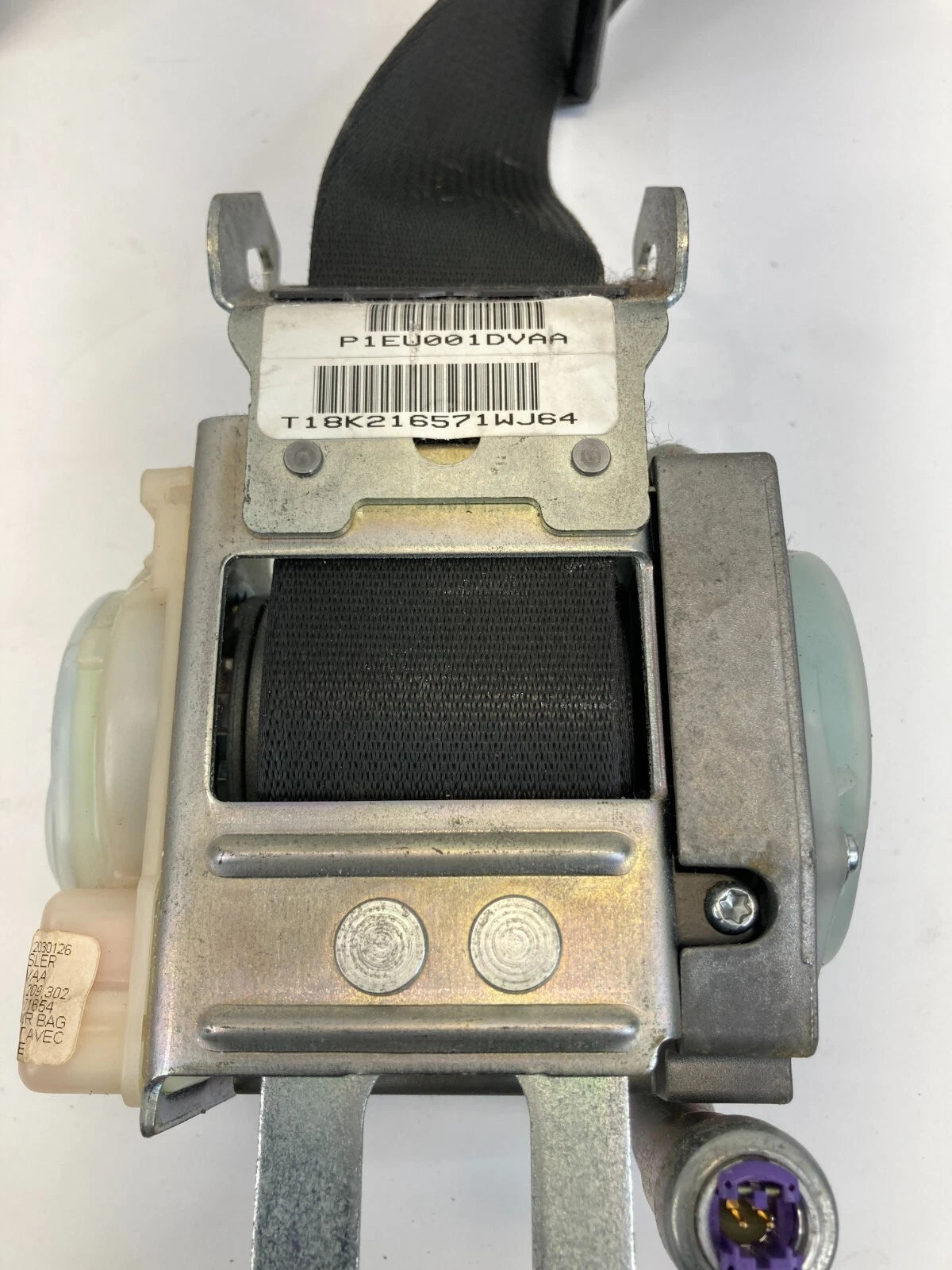 2007 CHRYSLER 300 FRONT RIGHT PASSENGER SIDE SEAT BELT RETRACTOR P1EU001DVAA OEM