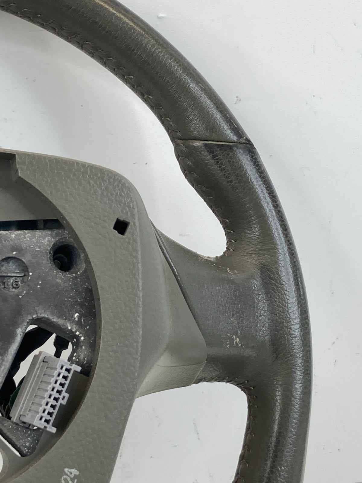 2003 2004 Infiniti G35 Sedan Steering Wheel w/ Cruise & Audio Control Switch