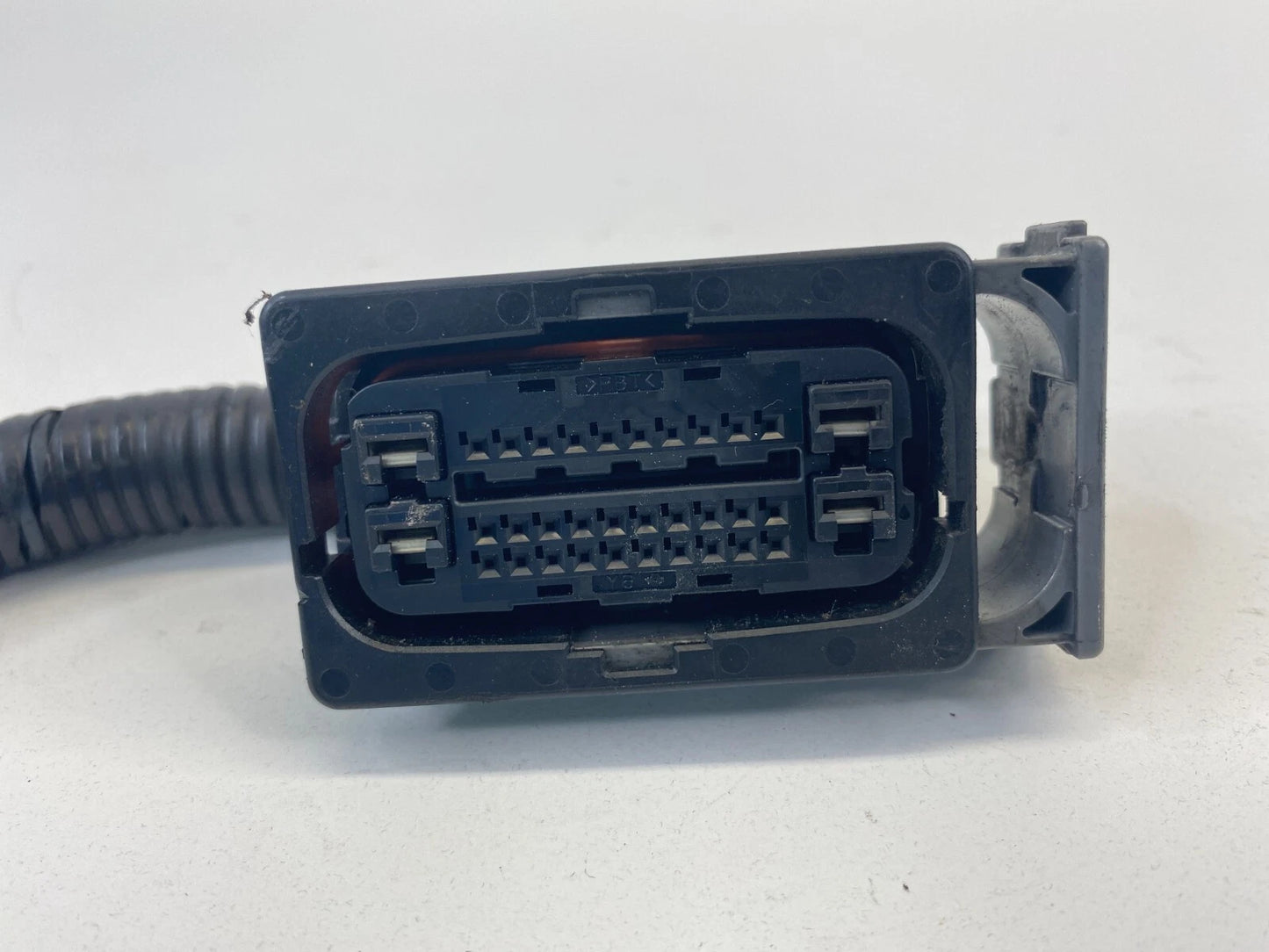 2008-2010 SCION XB ABS ANTI LOCK BRAKE PUMP PLUG CONNECTOR RELAY 82821-12570 OEM