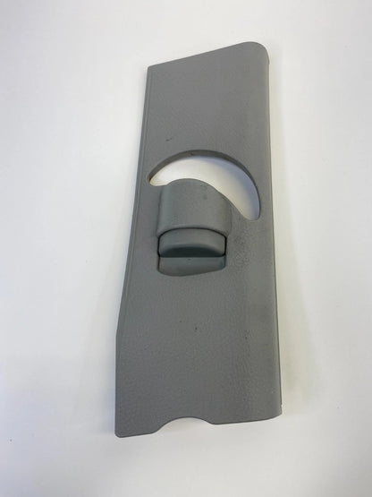 2007-2009 HYUNDAI SANTA FE RIGHT SIDE SEAT BELT HEIGHT ADJUSTER COVER RH OEM