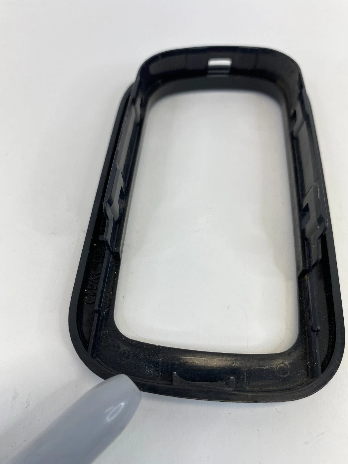 2001-2004 NISSAN PATHFINDER LEFT SIDE INNER DOOR HANDLE BEZEL TRIM COVER ASSY