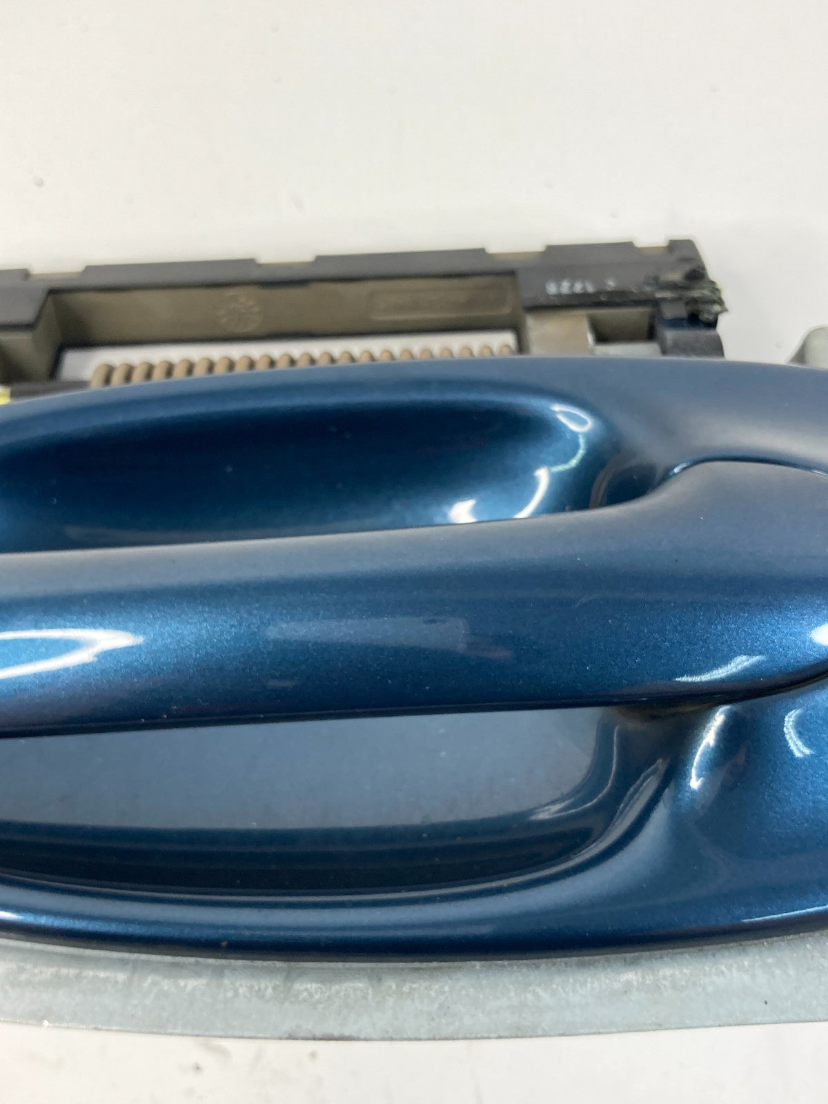 2006-2011 Saab 9-3 Front Left Driver Side Exterior Door Handle Assembly 12803360