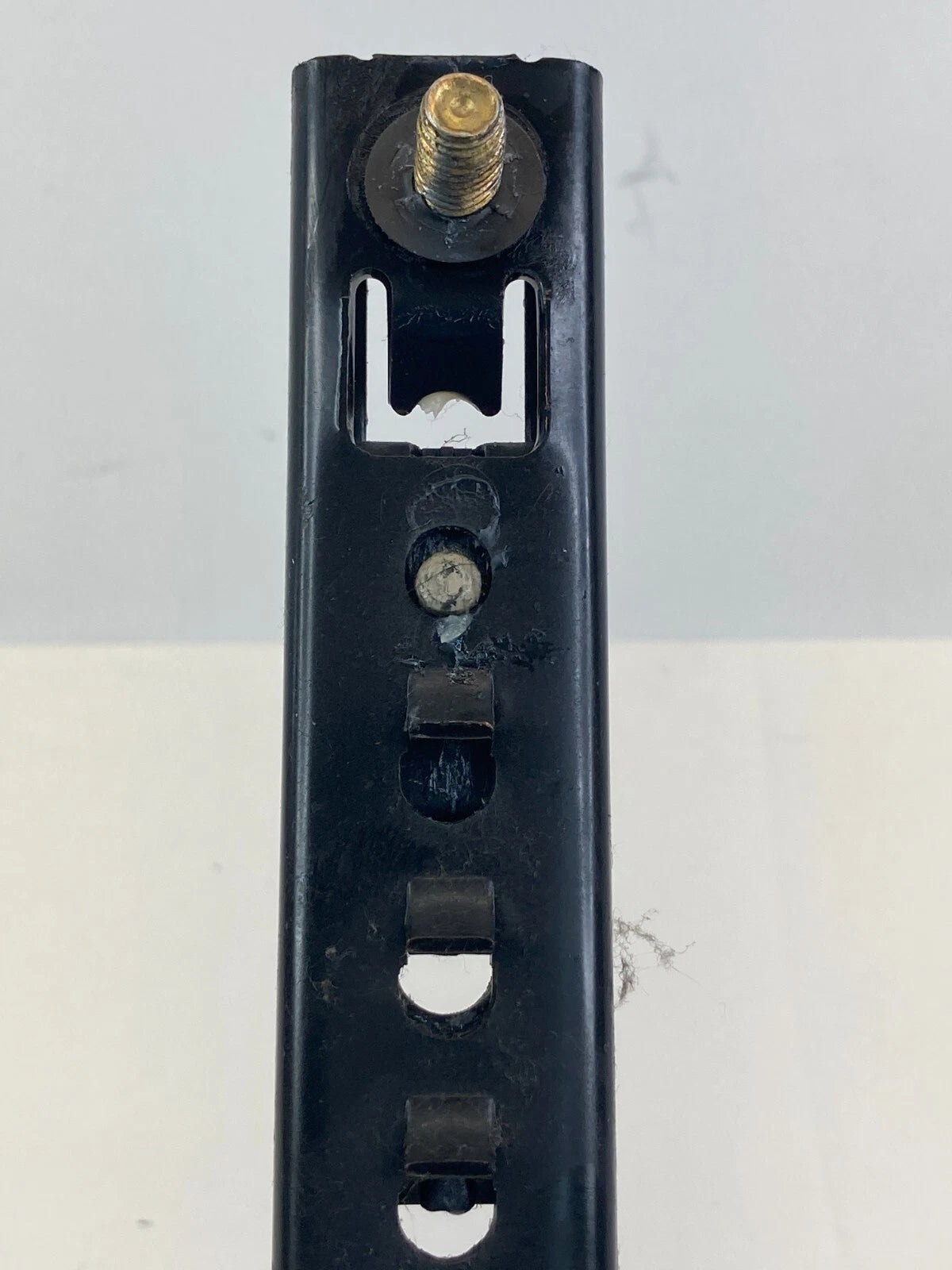 2002-2005 FORD EXPLORER FRONT RIGHT SIDE SEAT BELT HEIGHT ASSEMBLY ADJUSTER OEM