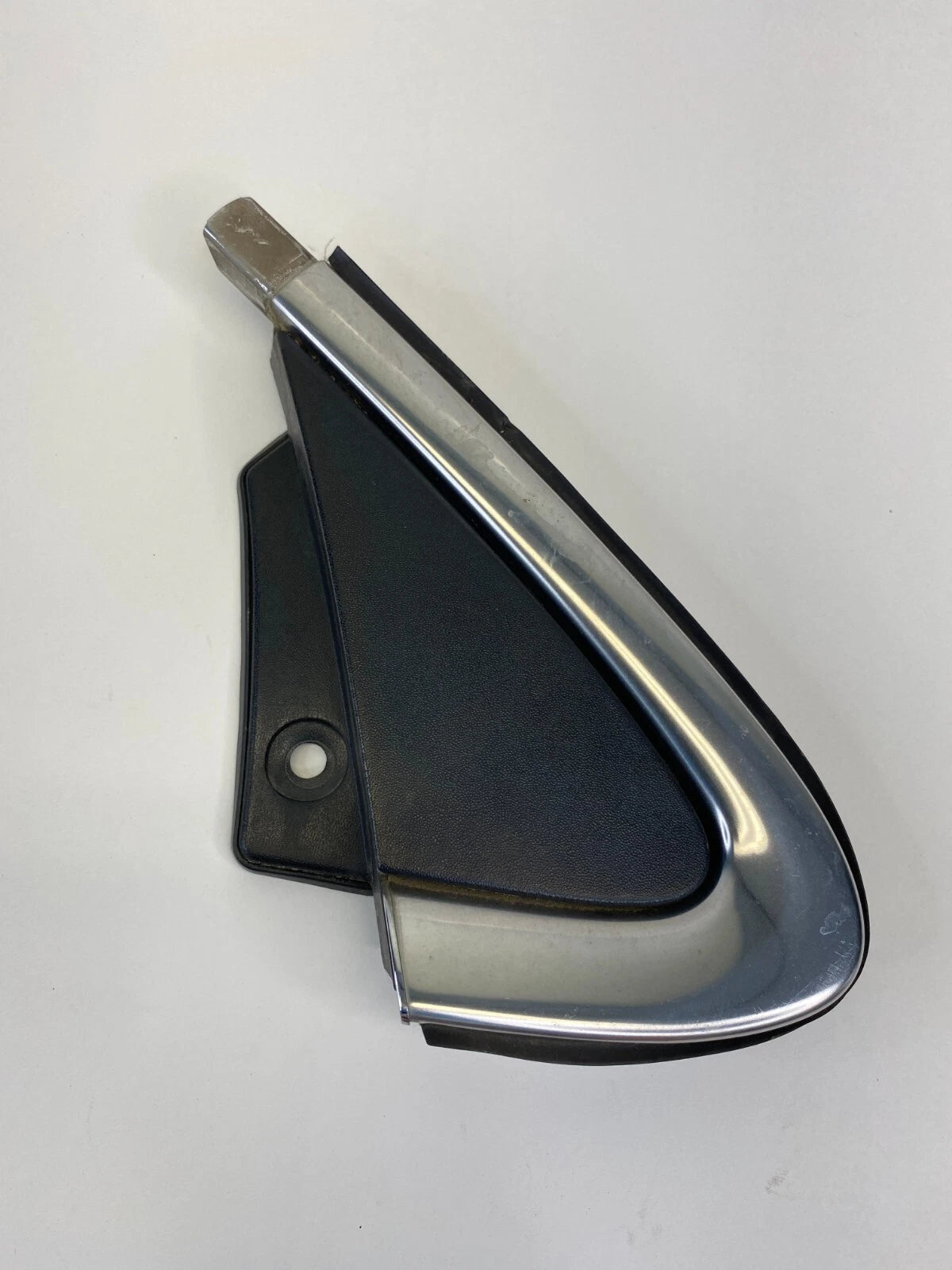 2008-2012 BUICK ENCLAVE FRONT RIGHT SIDE EXTERIOR MIRROR CORNER MOLDING TRIM OEM