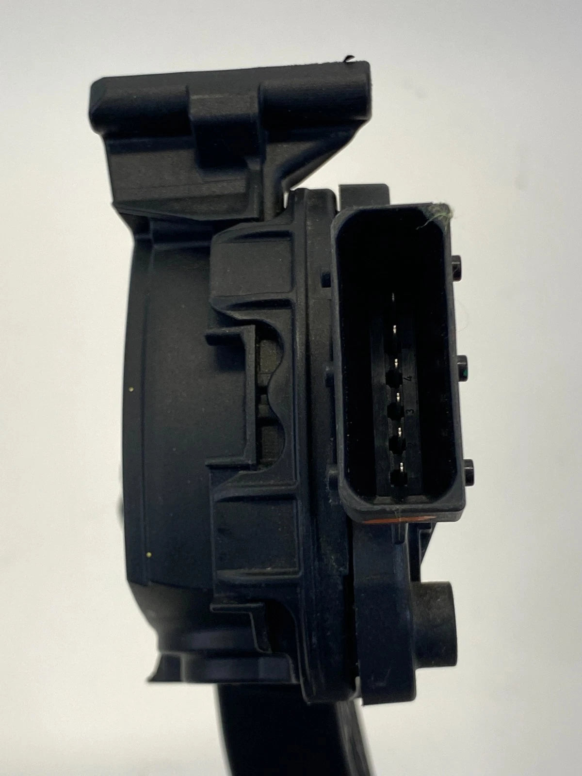 2011-2015 CHEVROLET CRUZE ACCELERATOR GAS PEDAL ASSEMBLY UNIT 13252702