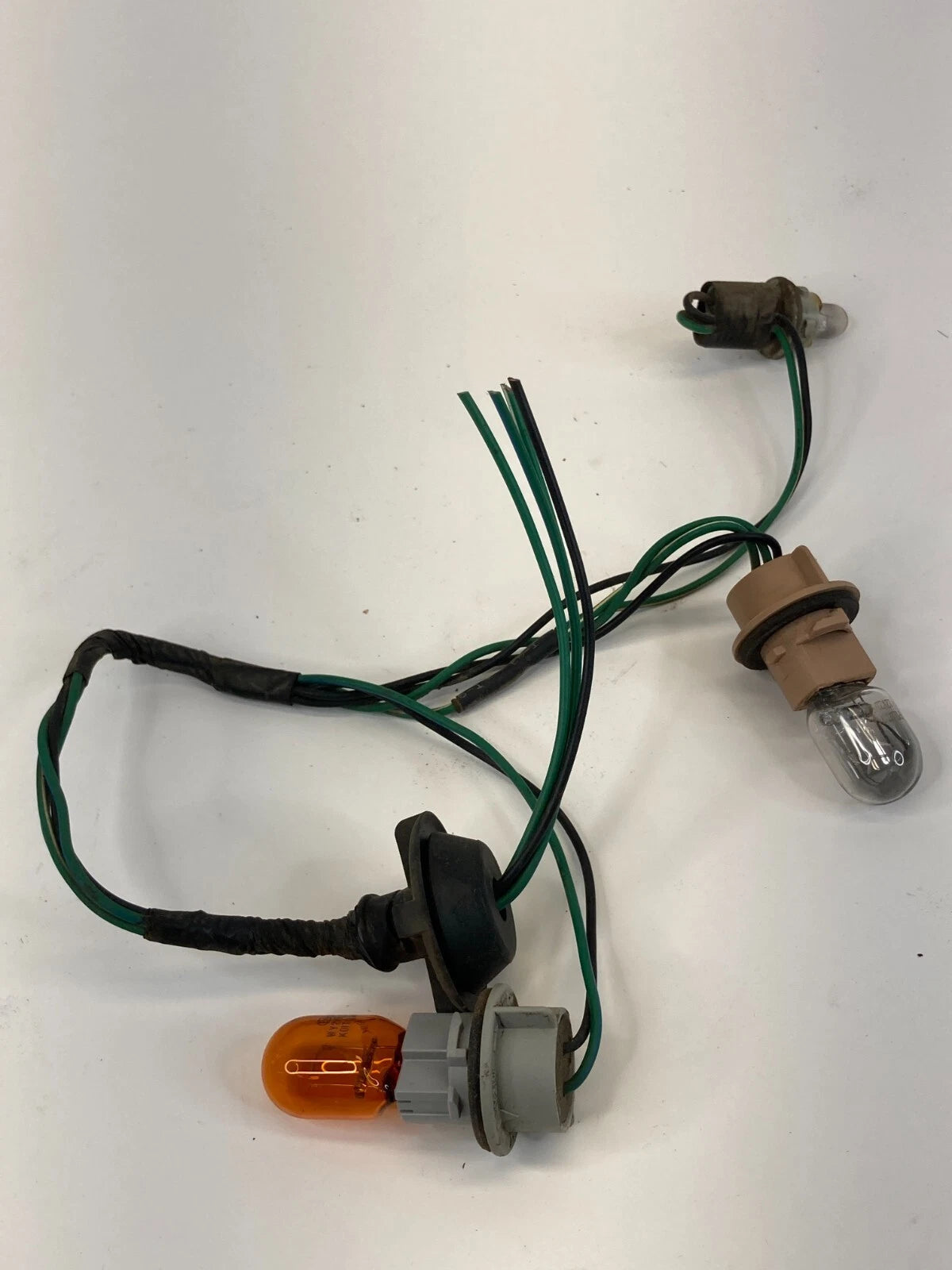 2008 2009 SUBARU OUTBACK RR LEFT TAILLIGHT LAMP BULB SOCKET HARNESS OEM FACTORY