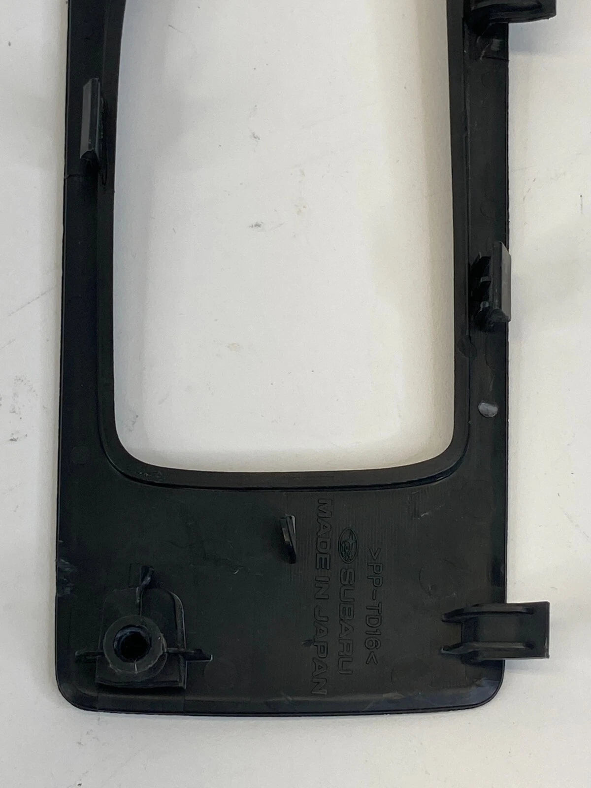 2010-2014 SUBARU LEGACY FRONT LEFT SIDE INTERIOR DOOR HANDLE BEZEL 94236AJ03A