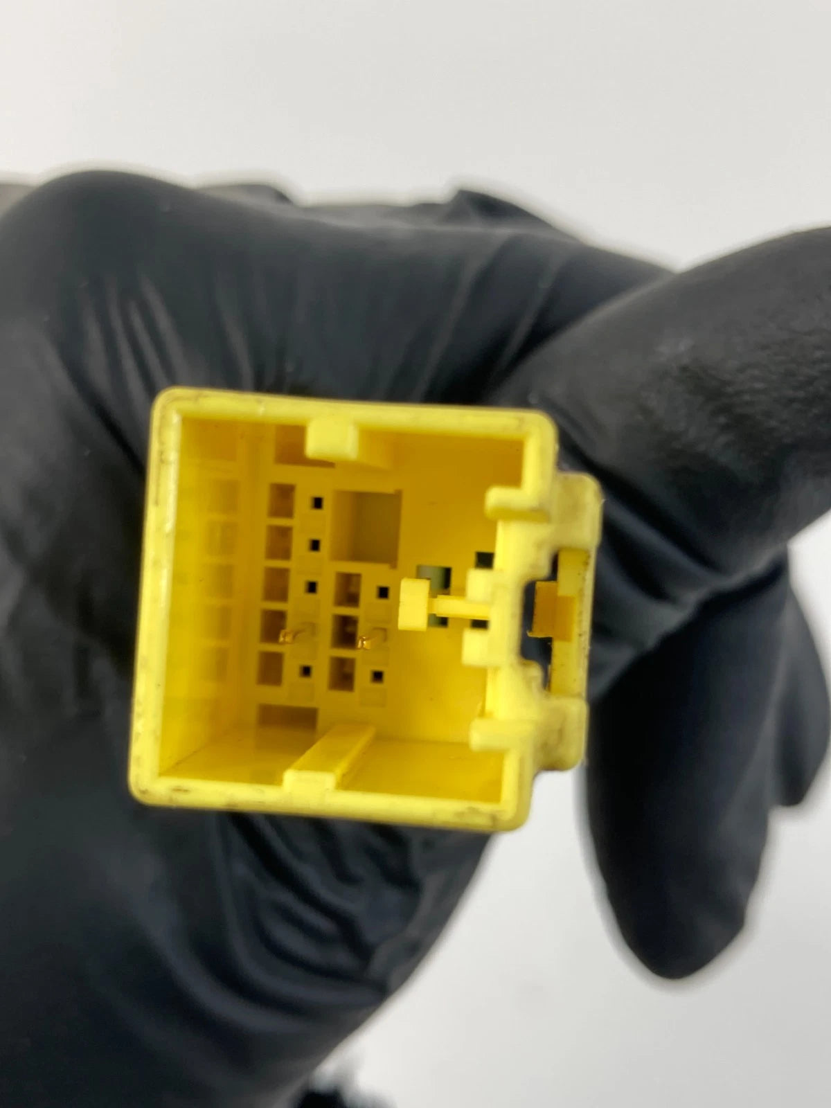 2013 14 15 16 17 18 2019 HYUNDAI SANTA FE FRONT RIGHT PASSENGER SEAT BELT BUCKLE