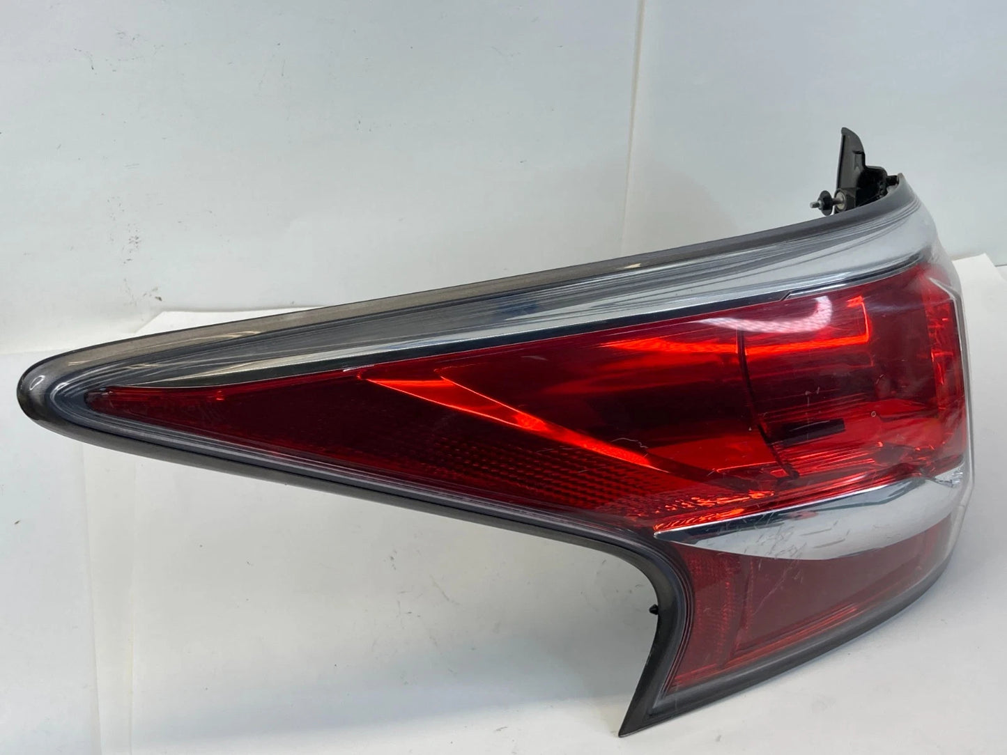 2013 2014 NISSAN ALTIMA SEDAN LEFT DRIVER SIDE TAILLIGHT TAIL LAMP OEM