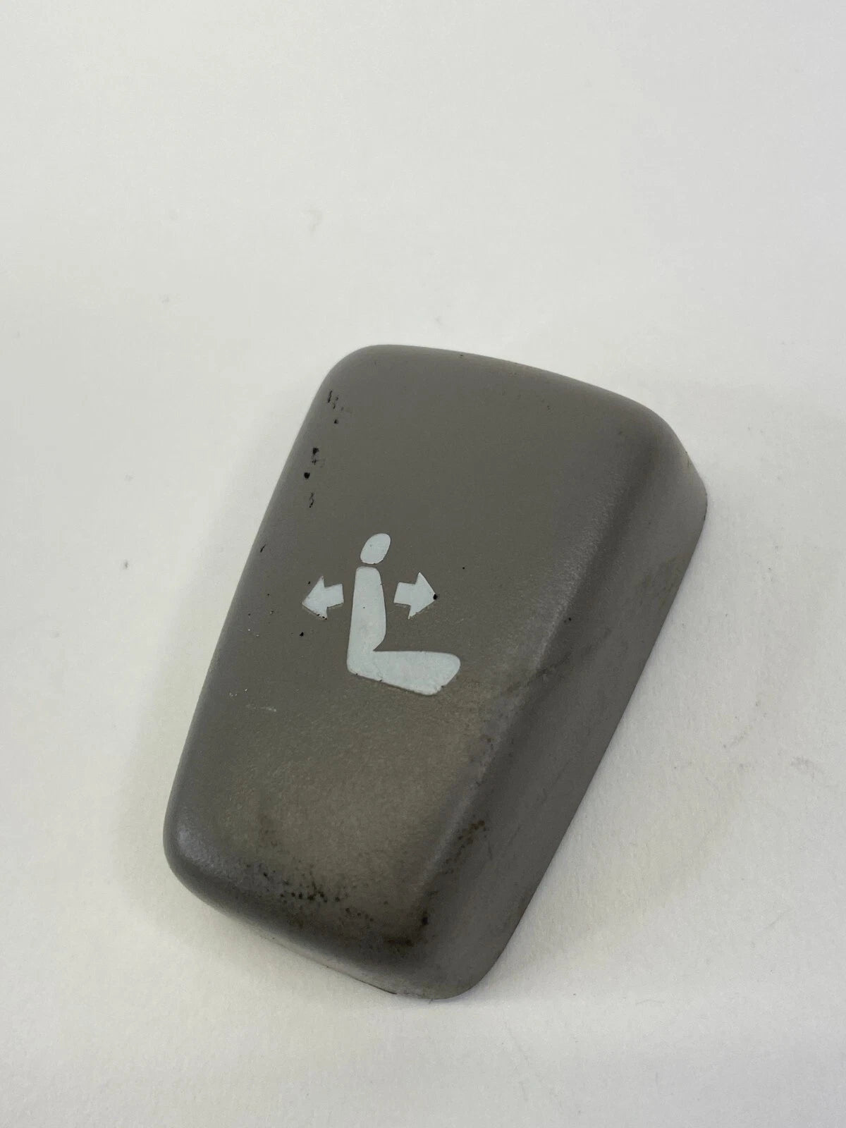 2001-2004 TOYOTA SEQUOIA FRONT RIGHT SIDE SEAT LUMBAR ADJUSTER SWITCH COVER OEM