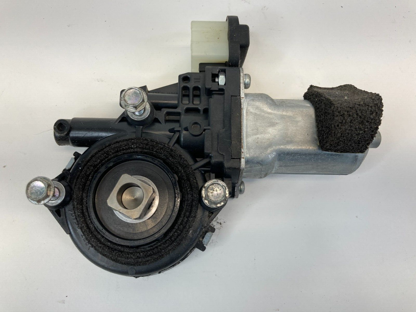 2008-2013 Nissan Rogue Front Left Driver Side Door Window Motor 80731-JM00A OEM