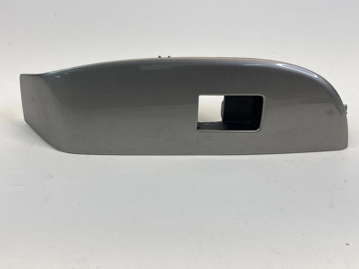 2013-2015 CHEVROLET MALIBU REAR RIGHT DOOR WINDOW SWITCH BEZEL TRIM 20829111 OEM