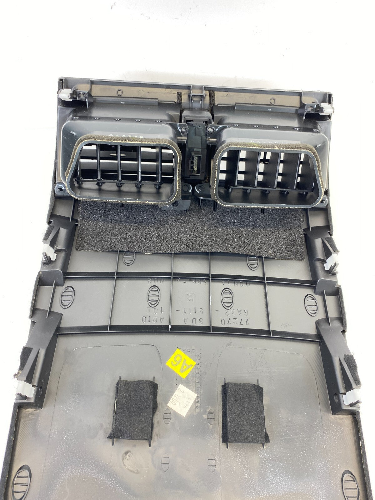 04 05 Honda Accord Dash Center A/C Air Vent Grille Trim Panel 77270-SDA-A010 OEM