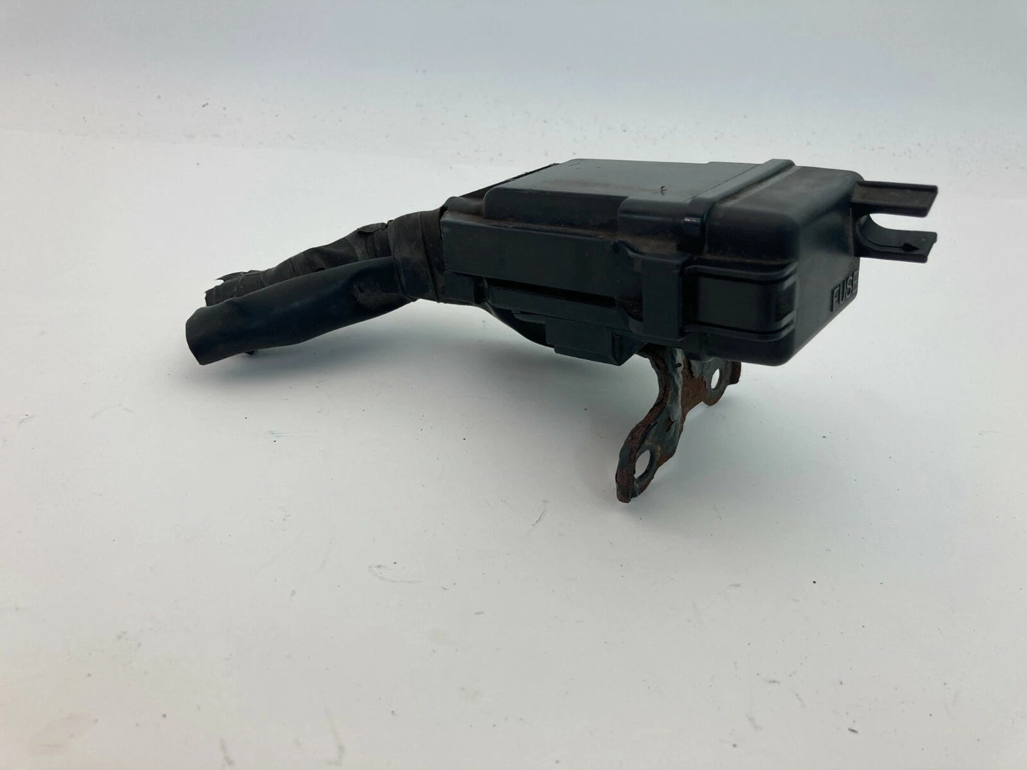 1999-2003 TOYOTA SOLARA COUPE 3.0L V6 ENGINE COMPARTMENT SMALL FUSE RELAY OEM
