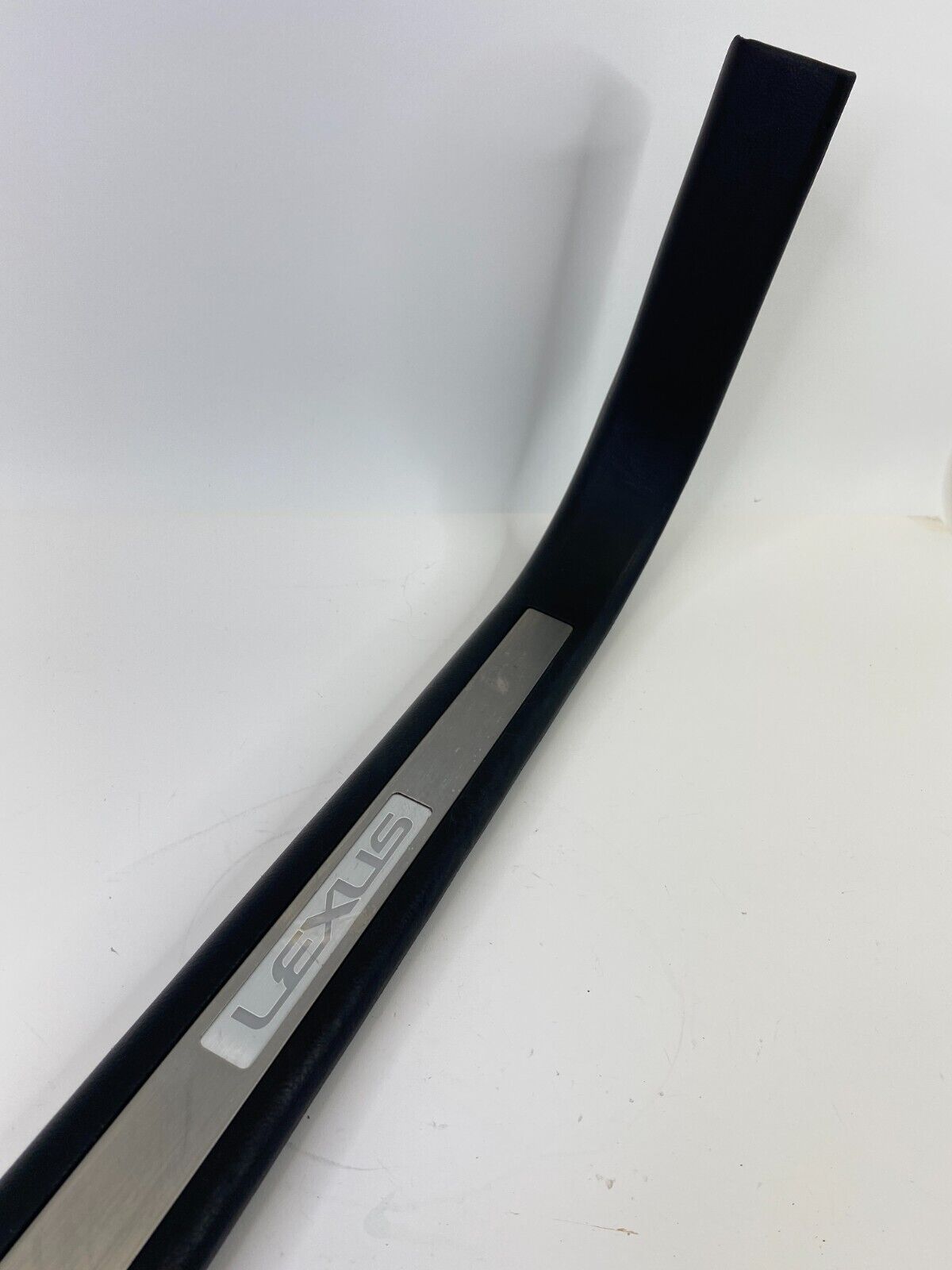 04-06 Lexus RX330 07 RX350 Front Right Side Door Sill Trim Plate 67910-0E010 OEM