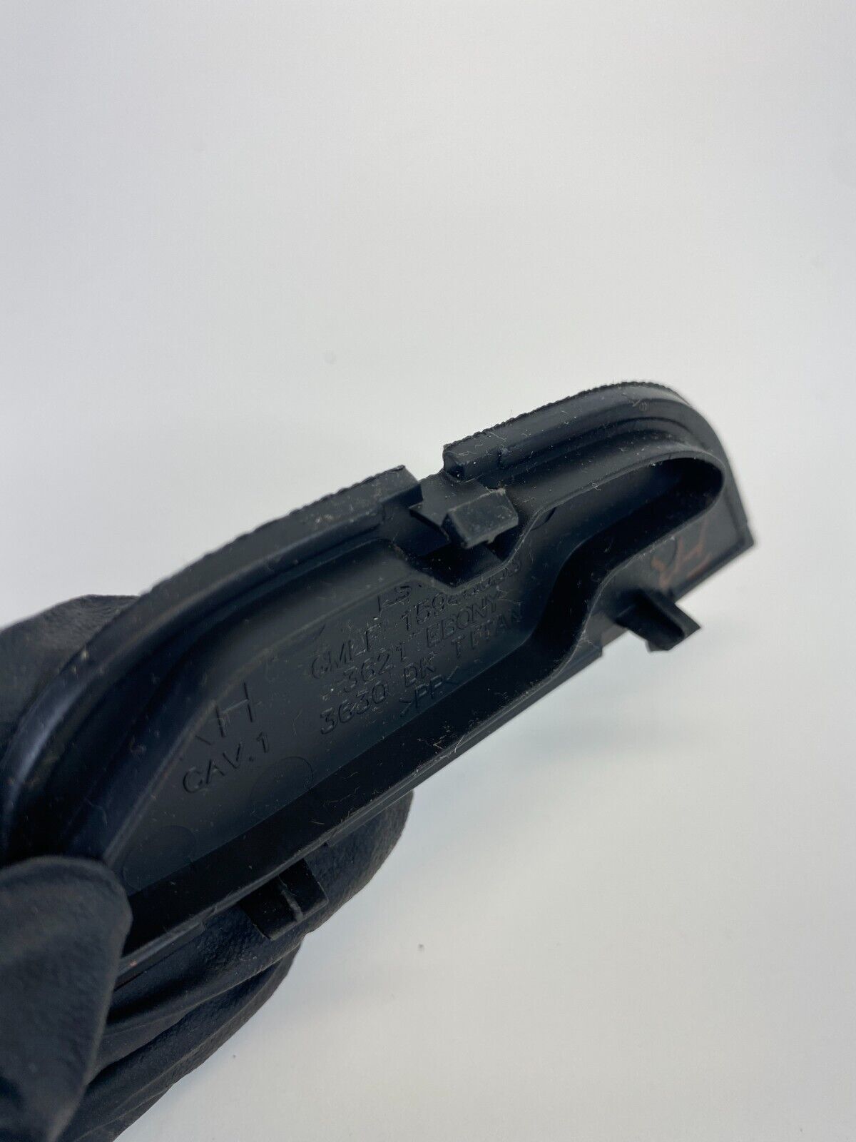 2009-2012 Chevrolet Traverse Front Right Door Armrest Trim Cover Cap OEM