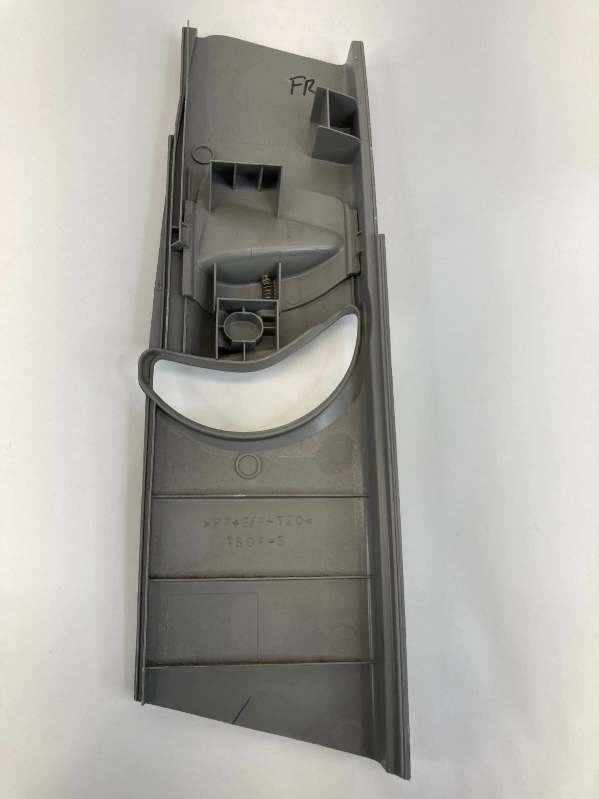 04-09 TOYOTA PRIUS FRONT RIGHT SIDE UPPER SEAT BELT ADJUSTENT TRIM 73023-33010