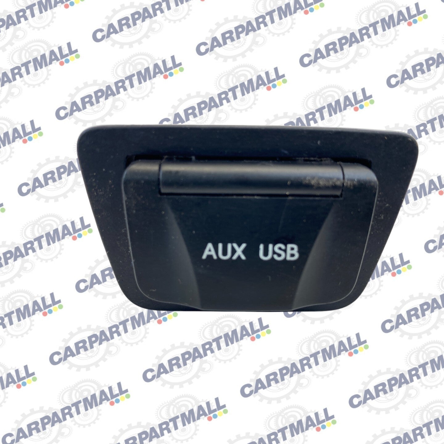 13-15 Hyundai Santa Fe Sport USB AUX Auxiliary Jack Socket Port 96121-2W500 OEM