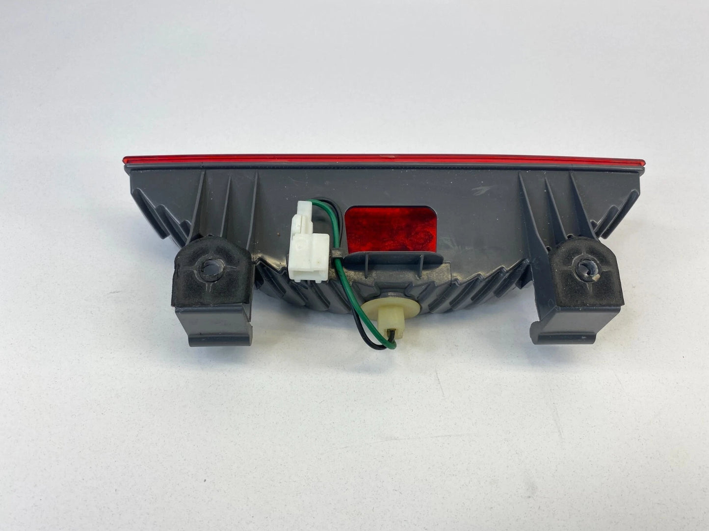 2006-2011 KIA RIO5 HATCHBACK REAR THIRD 3RD BRAKE HIGH MOUNTED STOP LIGHT LAMP