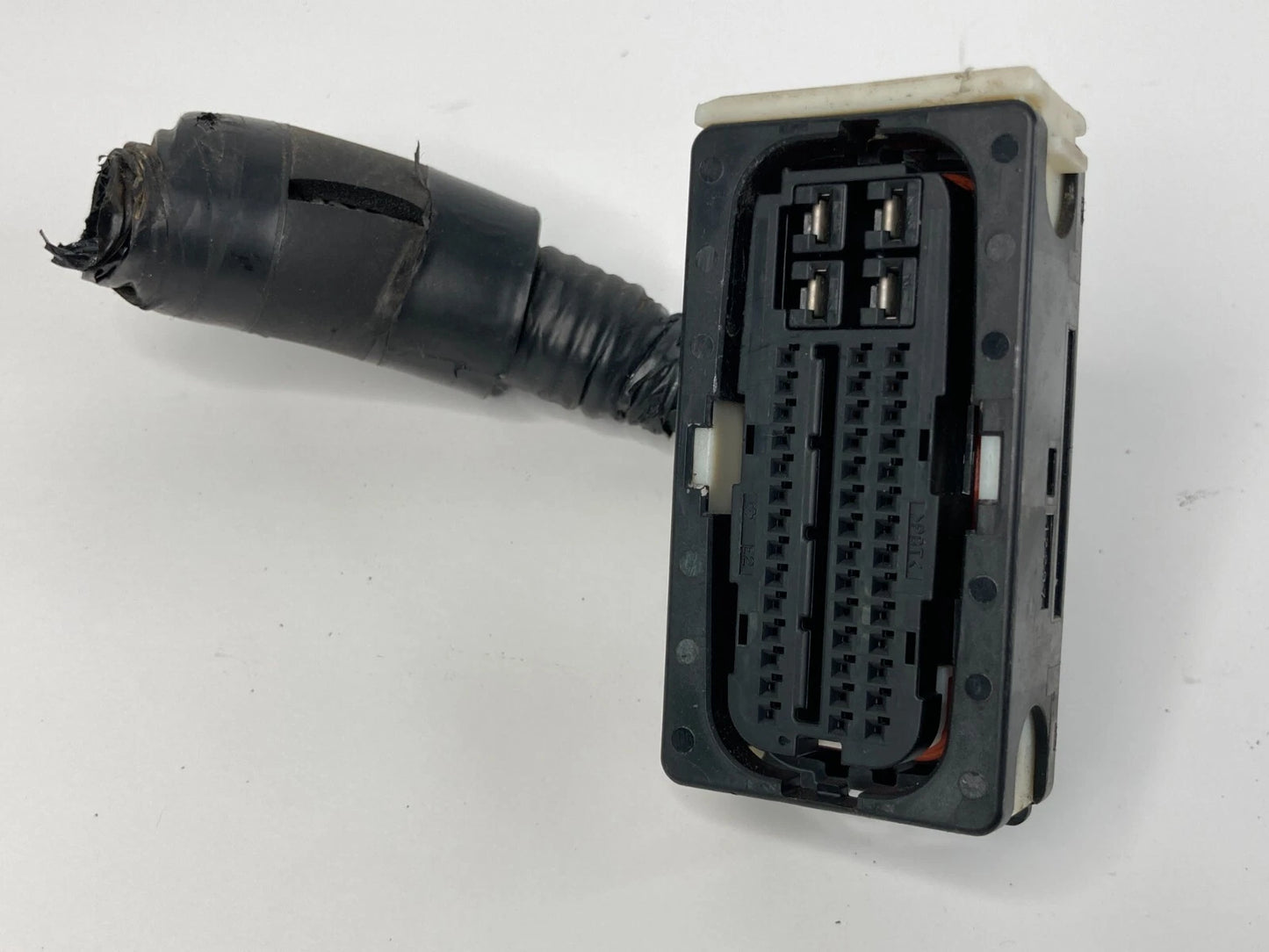 2006-2008 LEXUS IS250 IS350 2.5L 4WD ABS ANTI LOCK BRAKE RELAY PLUG CONNECTOR