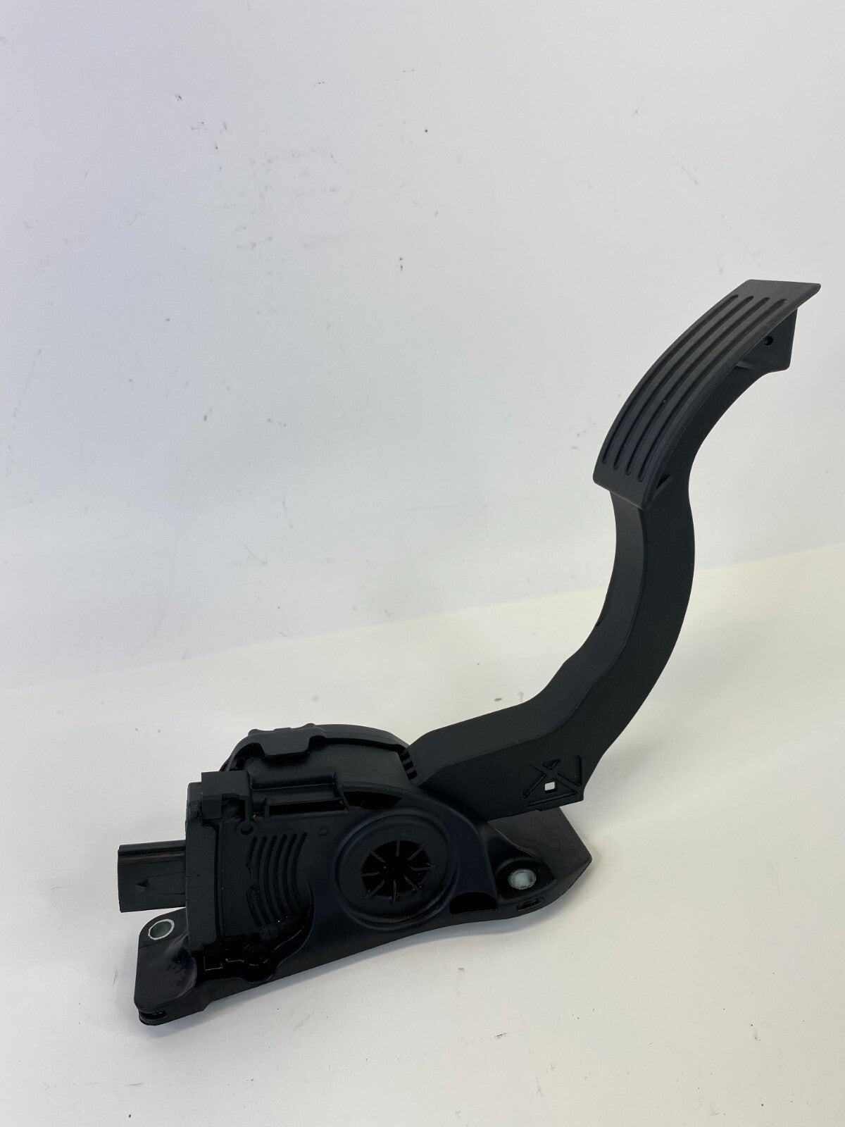 2012-2015 Ford Focus 2.0L AT Accelerator Gas Pedal Travel Sensor BV61-9F836-AB