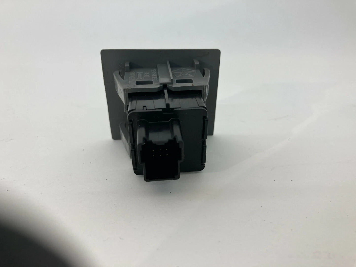 2008-2010 CHRYSLER TOWN & COUNTRY POWER INVERTER SWITCH BUTTON BEZEL TRIM OEM