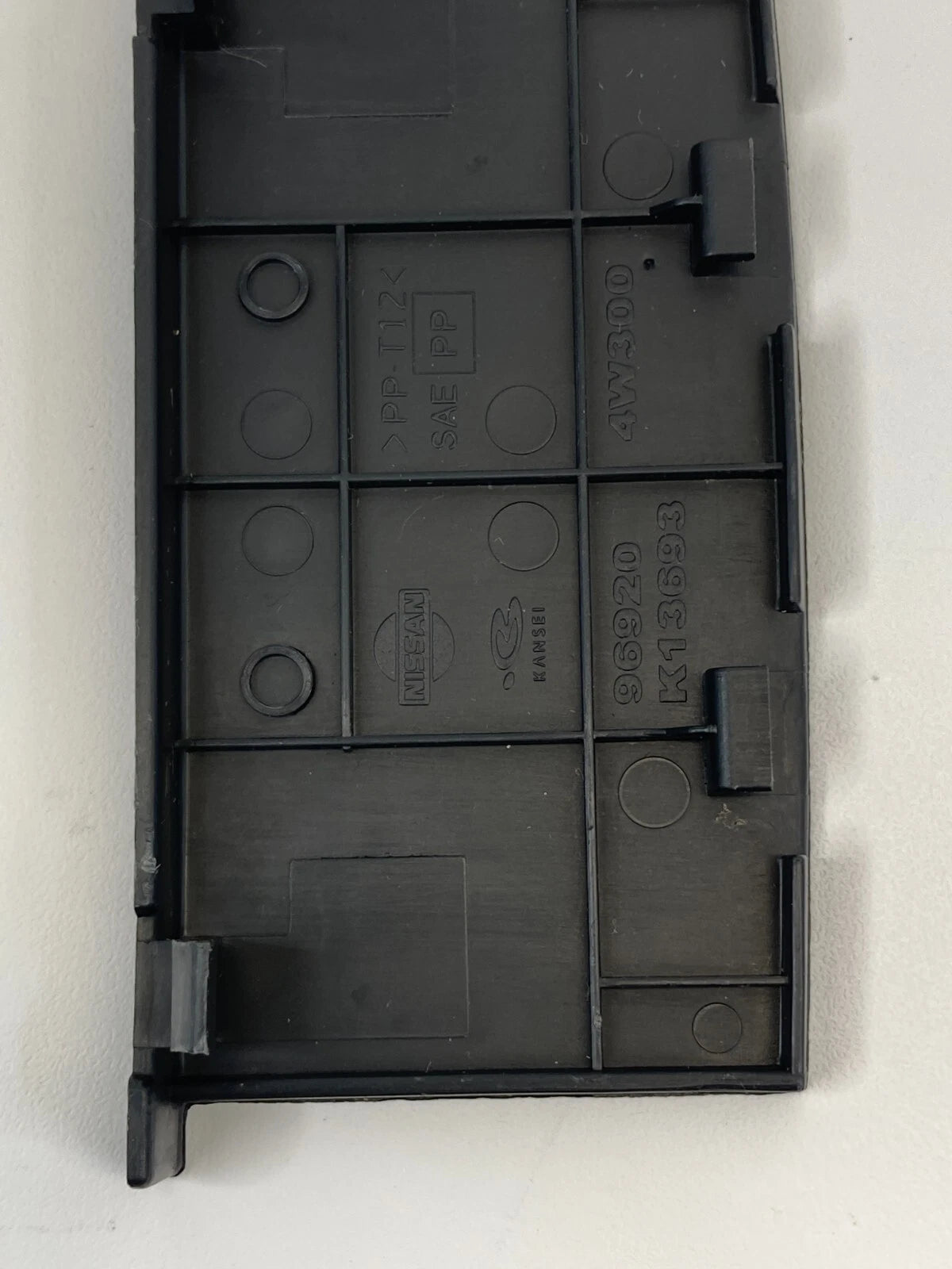 2001-2004 NISSAN PATHFINDER CENTER CONSOLE REAR END COVER TRIM BEZEL 96920-4W300