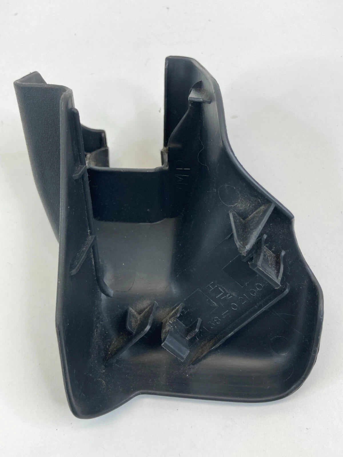 09 10 11 12 13 TOYOTA MATRIX LEFT OUTER SEAT TRACK END COVER TRIM CAP 7213802100