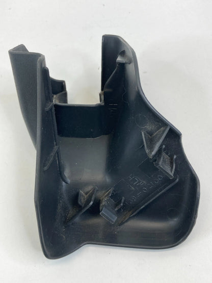 09 10 11 12 13 TOYOTA MATRIX LEFT OUTER SEAT TRACK END COVER TRIM CAP 7213802100