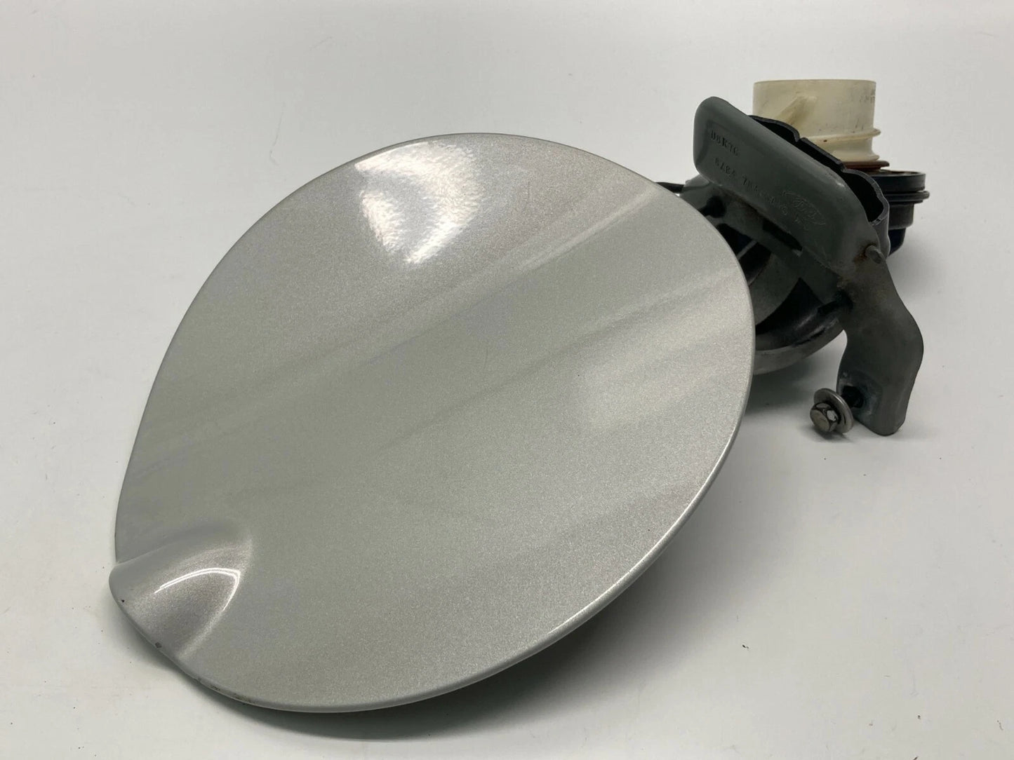 2008-2012 FORD ESCAPE FUEL FILLER GAS TANK DOOR LID WITH CAP OEM 8L8478405A26AG