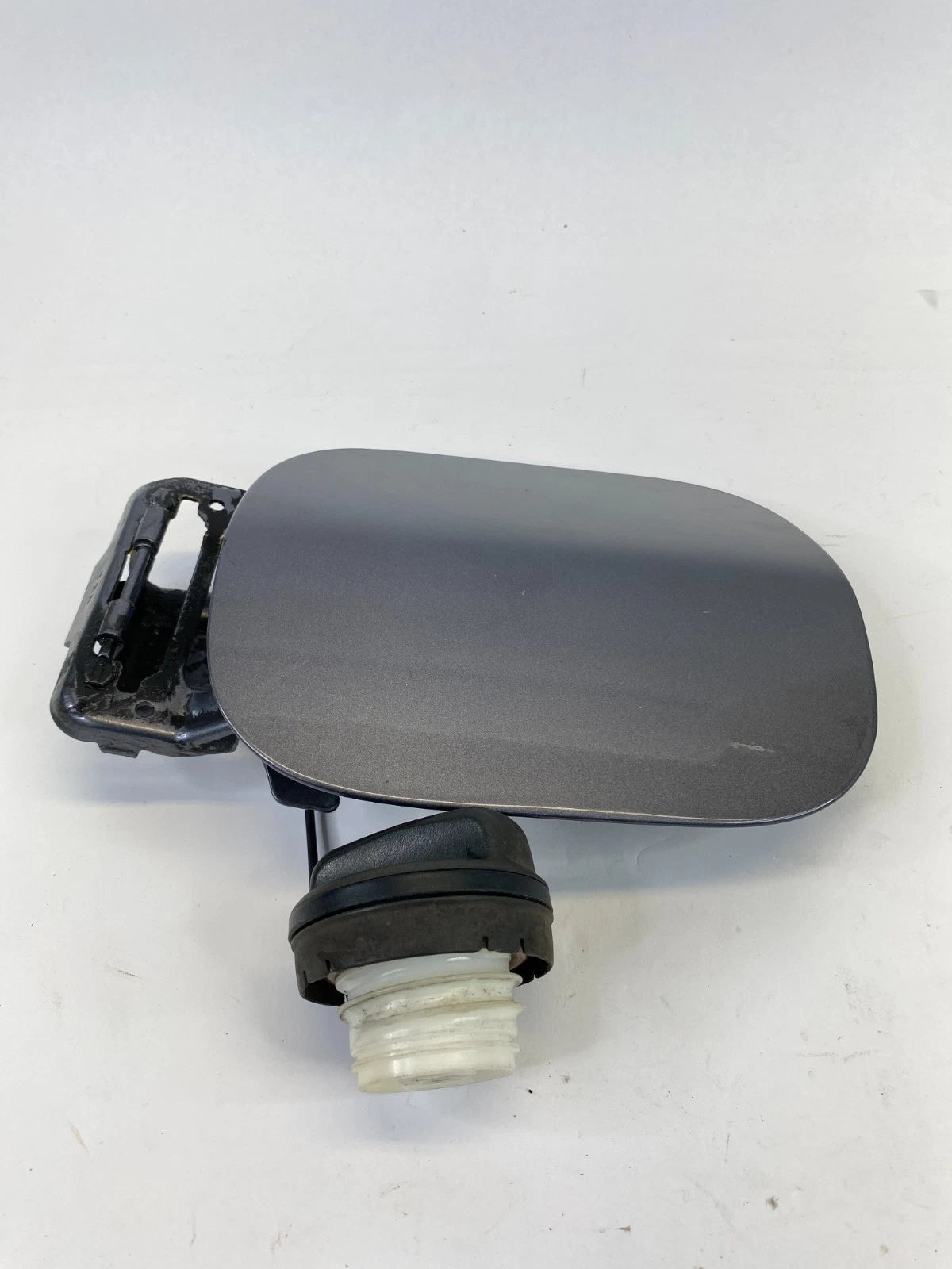 2013-2017 HONDA ACCORD SEDAN FUEL FILLER GAS TANK DOOR COVER LID W/ CAP OEM