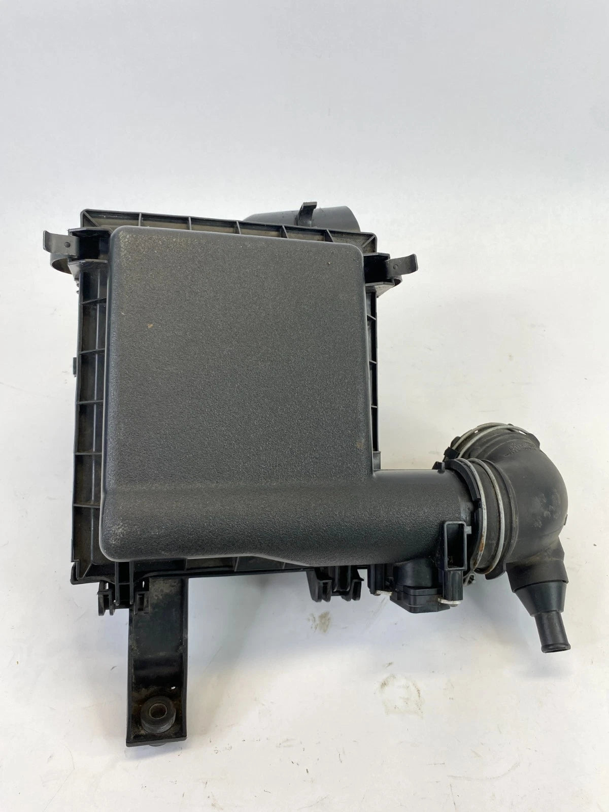 2010-2015 TOYOTA PRIUS 1.8L AIR CLEANER FILTER BOX HOUSING 17812-37030 OEM