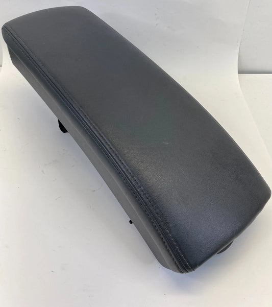 2010-2011 TOYOTA PRIUS CENTER CONSOLE ARMREST LID TOP COVER GRAY OEM 58917-47010