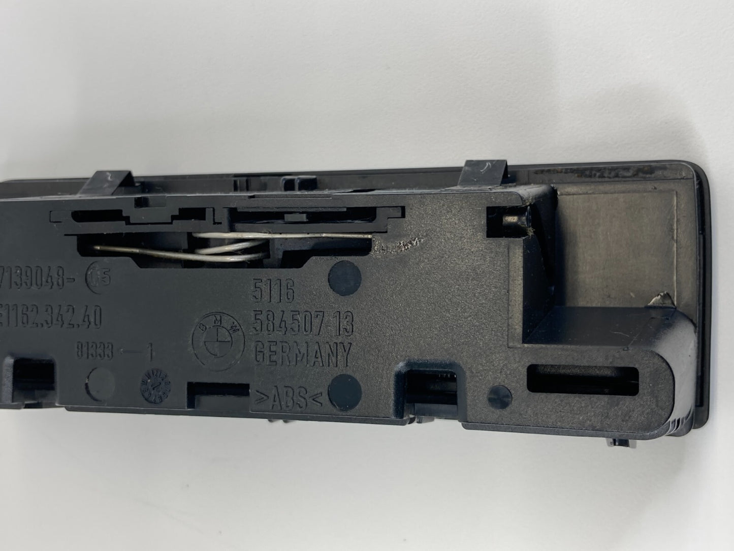 2006 BMW 330i 330xi 325xi 325i Rear Center Console Storage Ashtray 116234240 OEM