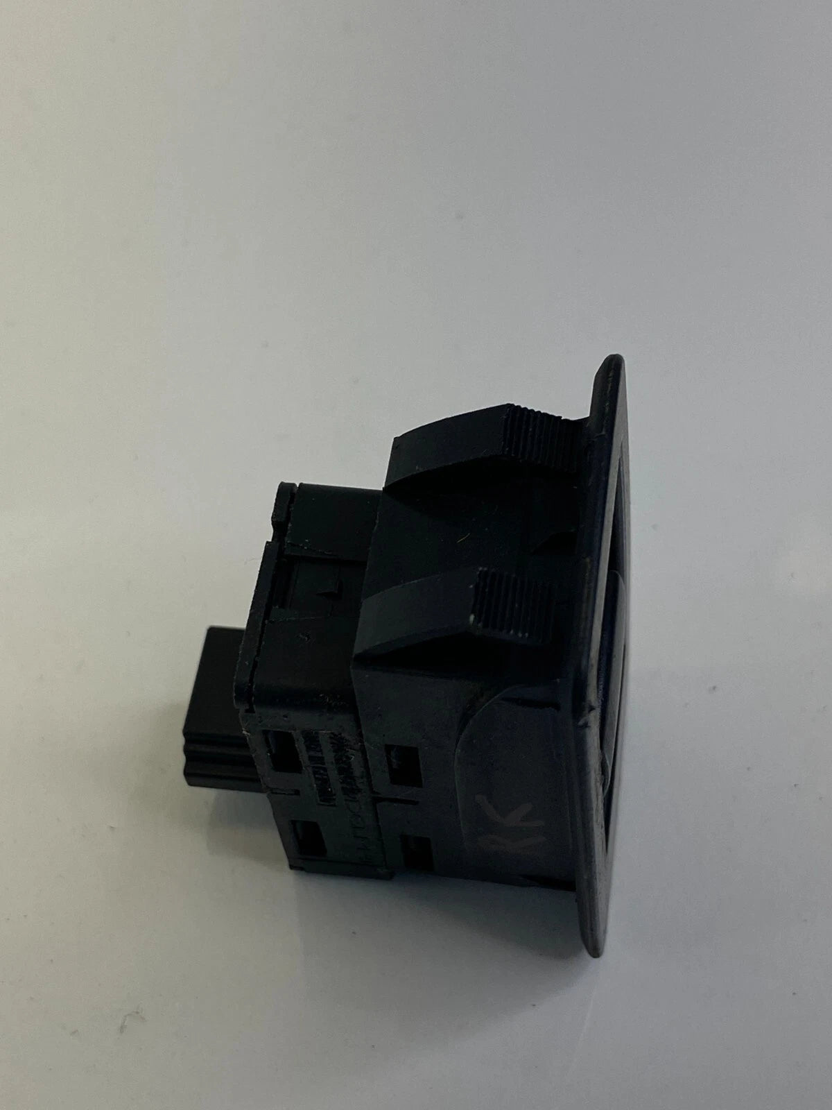 2007-2013 BMW X5 08-19 BMW X6 FRONT RIGHT DOOR WINDOW CONTROL SWITCH 15939900