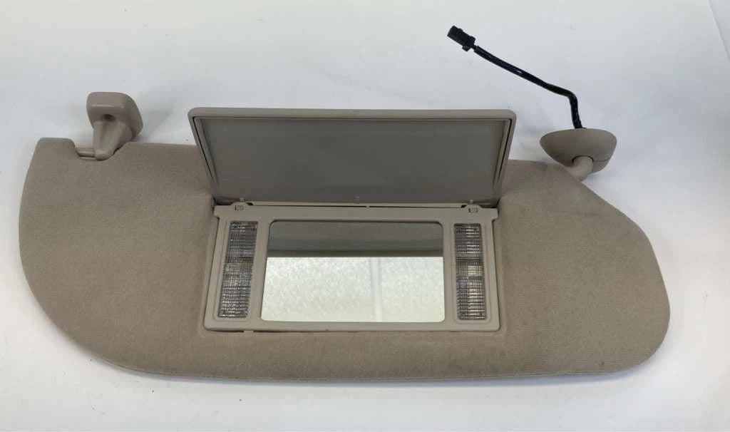 1998-2002 LINCOLN TOWN CAR RIGHT SIDE SUNVISOR SUN VISOR SHADE LIGHT MIRROR OEM
