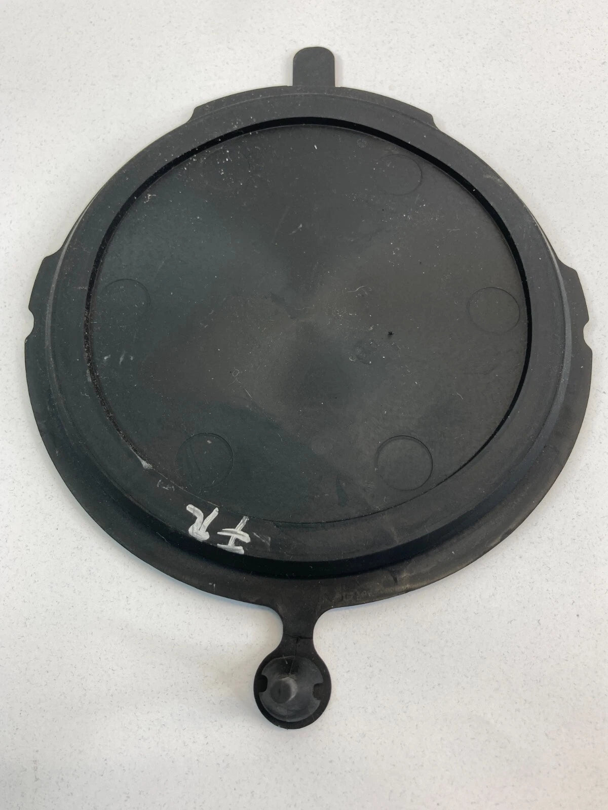 08-10 CHRYSLER SEBRING FRONT RIGHT DOOR WINDOW REGULATOR CARRIER COVER CAP OEM