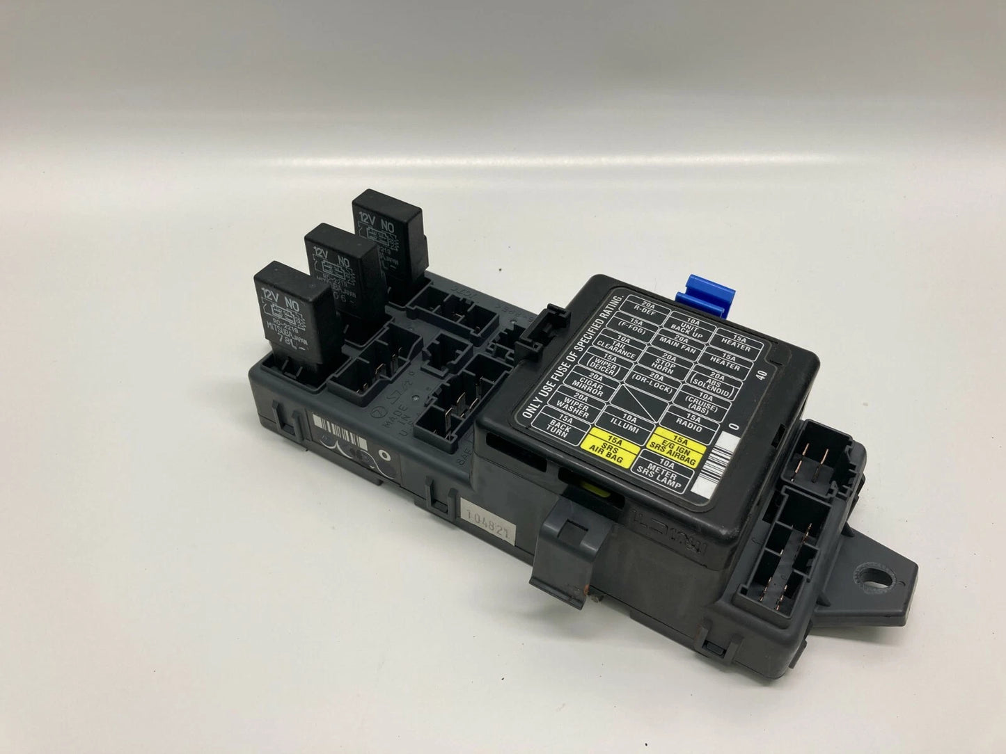 1998 1999 SUBARU LEGACY 2.2L A/T WAGON UNDER DASH FUSE BOX JUNCTION BLOCK OEM