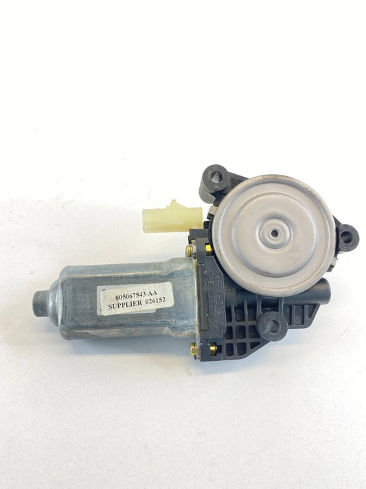 2001-2005 CHRYSLER PT CRUISER REAR LEFT SIDE DOOR POWER WINDOW MOTOR 05067543AA