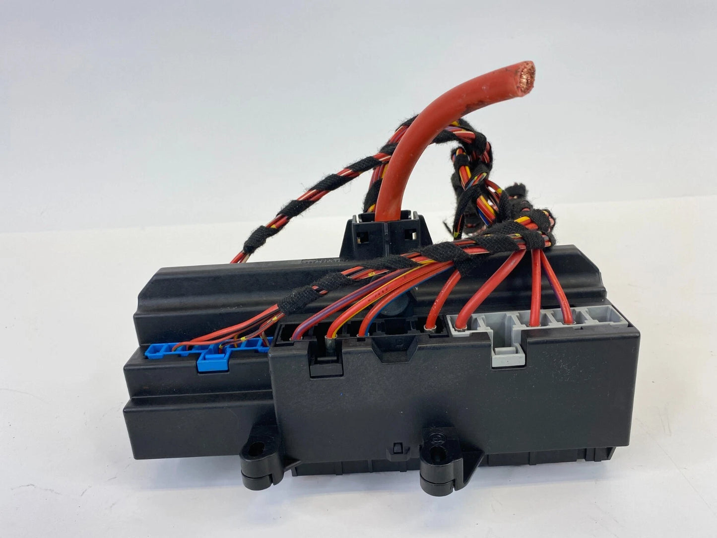 02-05 BMW 745I 745LI DASH RIGHT SIDE FUSE RELAY POWER DISTRIBUTION BOX 69005820