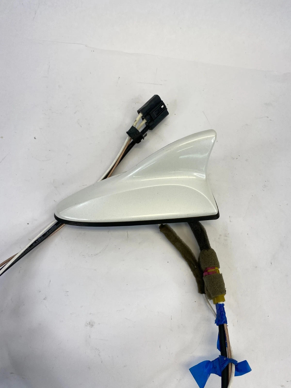 2011-2015 HYUNDAI SONATA SHARK FIN RADIO ANTENNA ASSEMBLY UNIT 96210-4R800 OEM