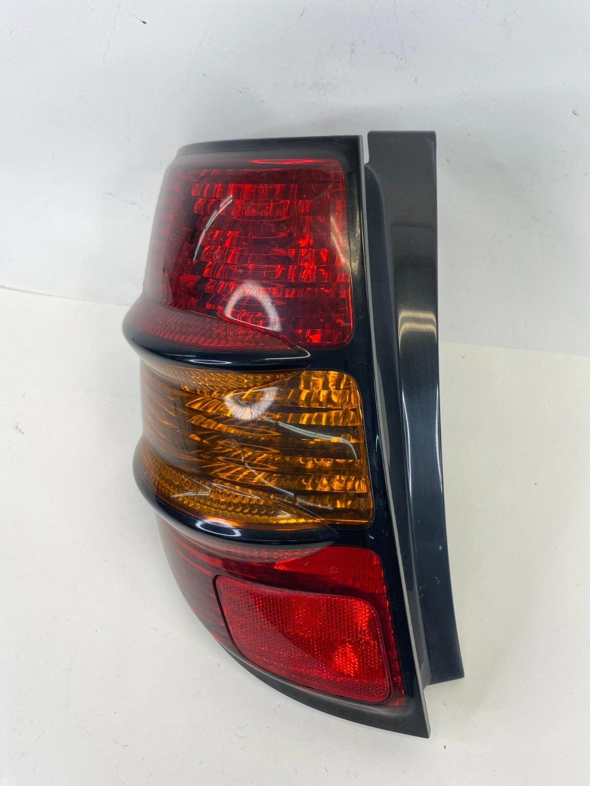 2003-2008 Pontiac Vibe Rear Left Driver Tail Light Taillight Taillamp OEM