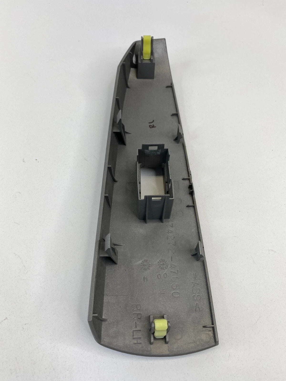 04-09 TOYOTA PRIUS REAR LEFT WINDOW CONTROL SWITCH COVER BEZEL OEM 74272-47050