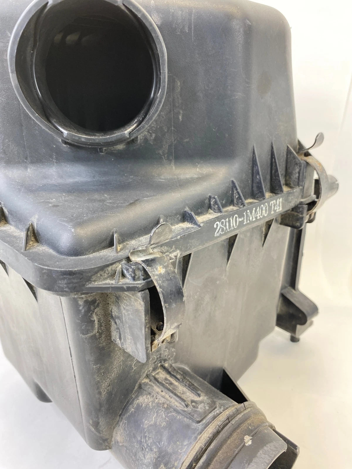 2010-2013 KIA FORTE 2.0L AIR CLEANER FILTER BOX HOUSING 28110-1M400 OEM