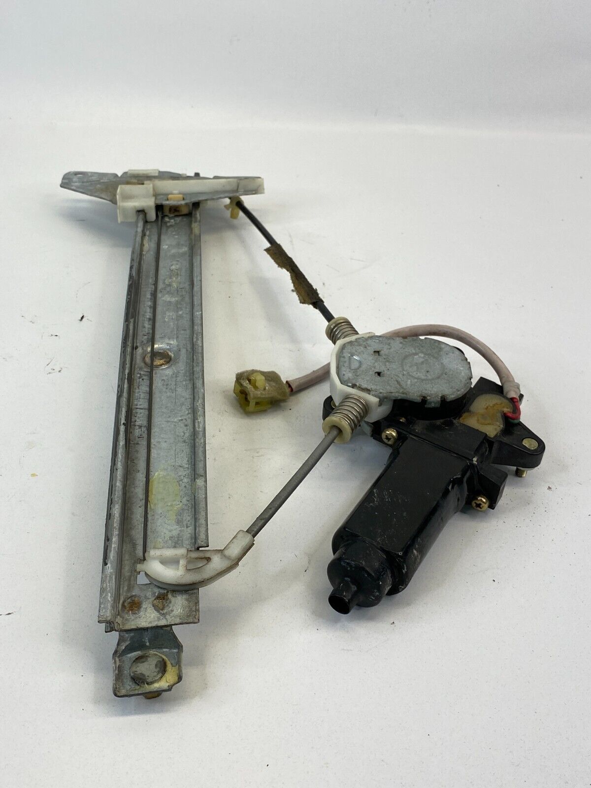 92-96 Toyota Camry Sedan Rear Right Door Window Motor & Regulator 85720 32100